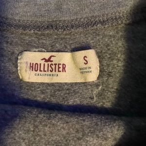 hollister grey crew neck